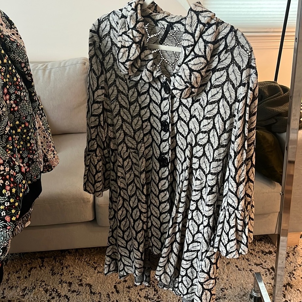 Dressy fall black white lace knit coat size large 3/4 ruffle sleeves made in USA